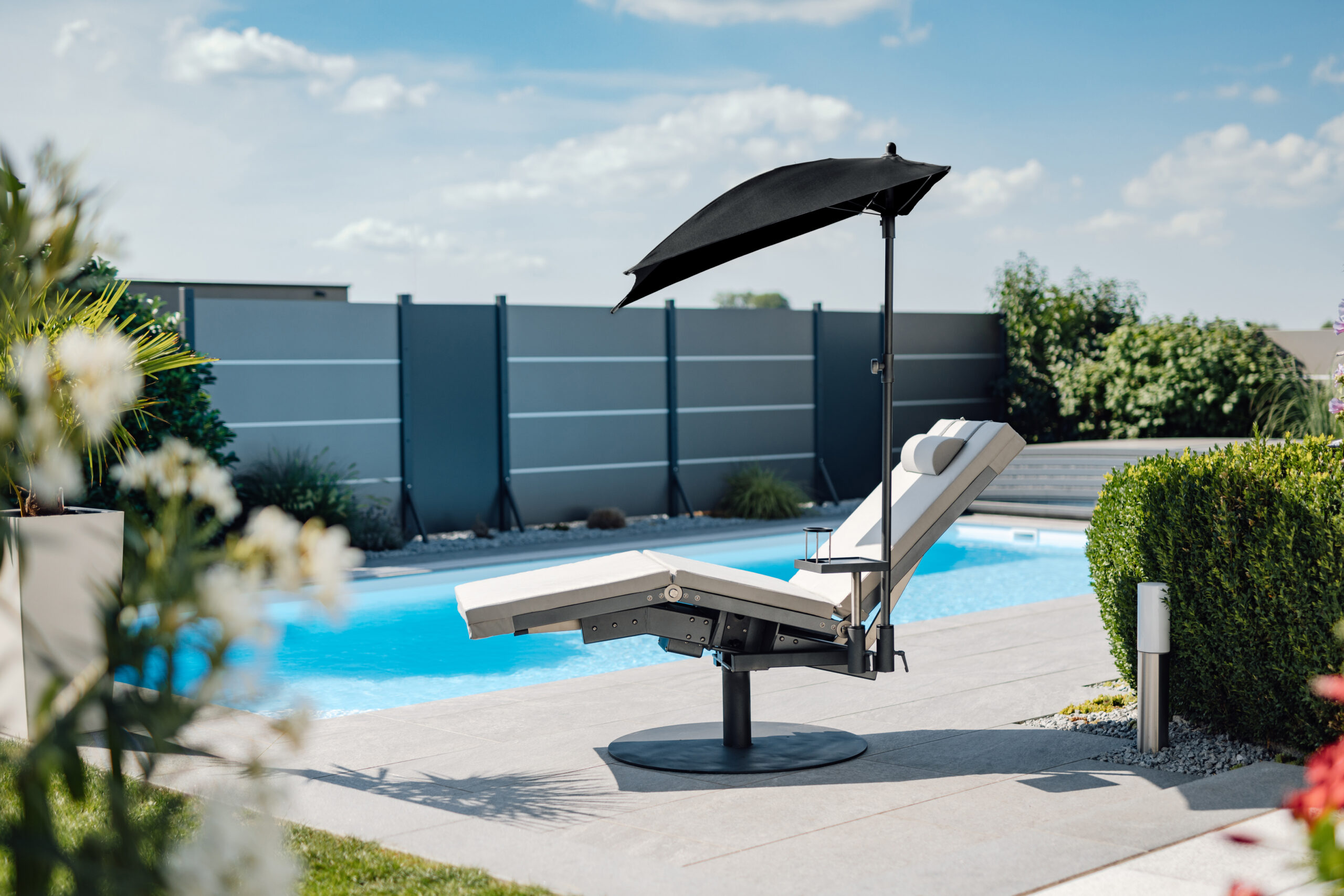 Die Liege Riviera – Premium Gartenliege verstellbar mit Handkurbel
